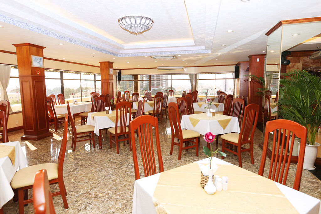 Lotus Sài Gòn Khách sạn 4*